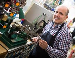 Qual o Valor de um Chaveiro em São Gonçalo carlos chaveiro